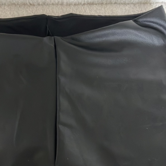 NWT leather look leggings from Victoria secret - Picture 2 of 5